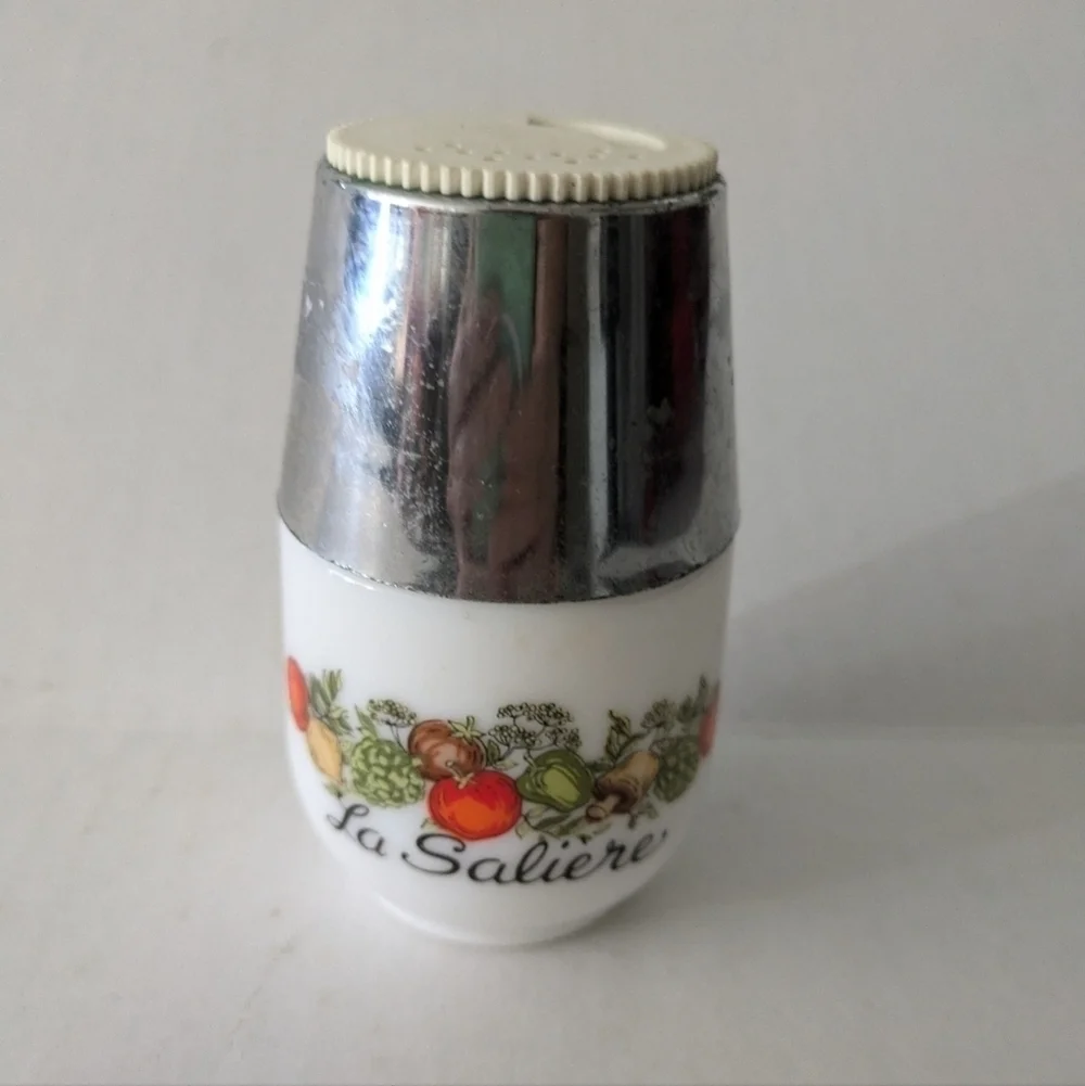 Gemco / Corningware  Vintage 1970’s Milk Glass Spice of Life Shaker